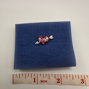 Avon Heart Tac Pin Light Rose 2004 Pink Crystal Arrow Brooch